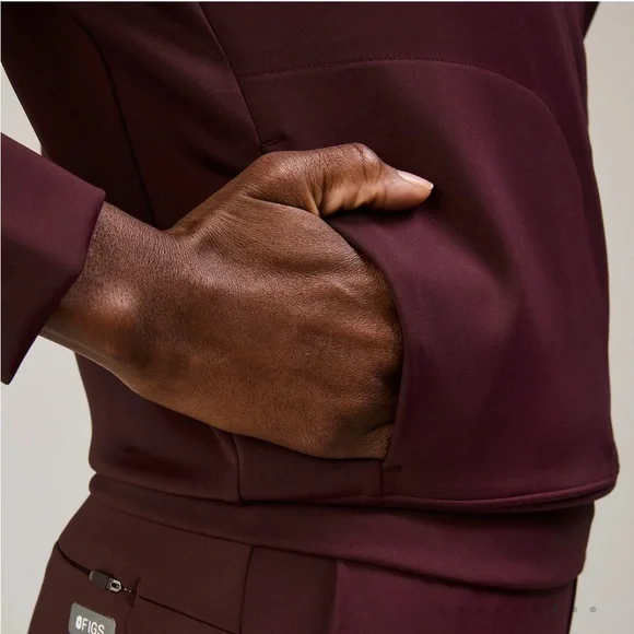 Figs Cornelia FORMx Crewneck Scrub Top - Picture 7 of 12